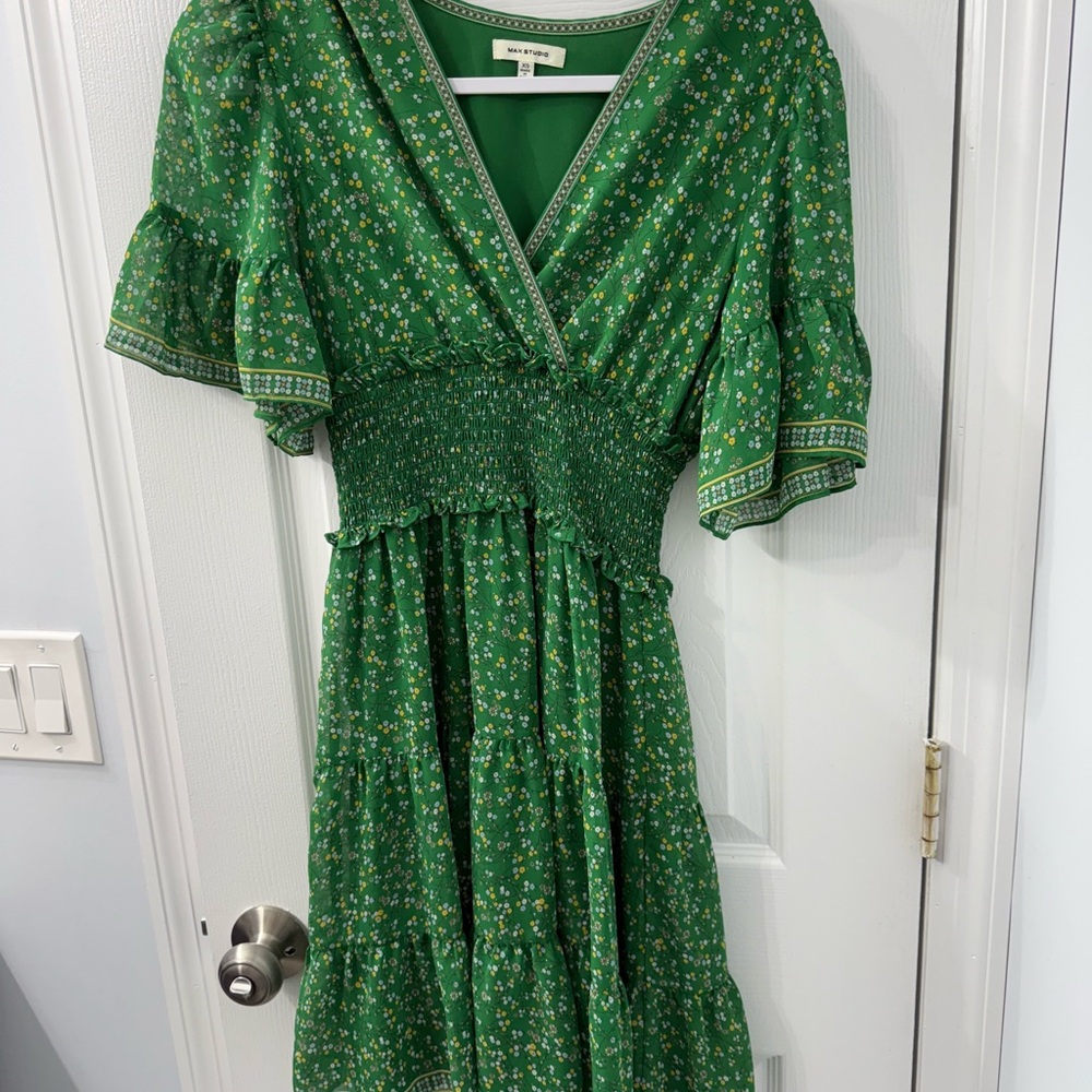 Green Floral Women's Dress Like New
